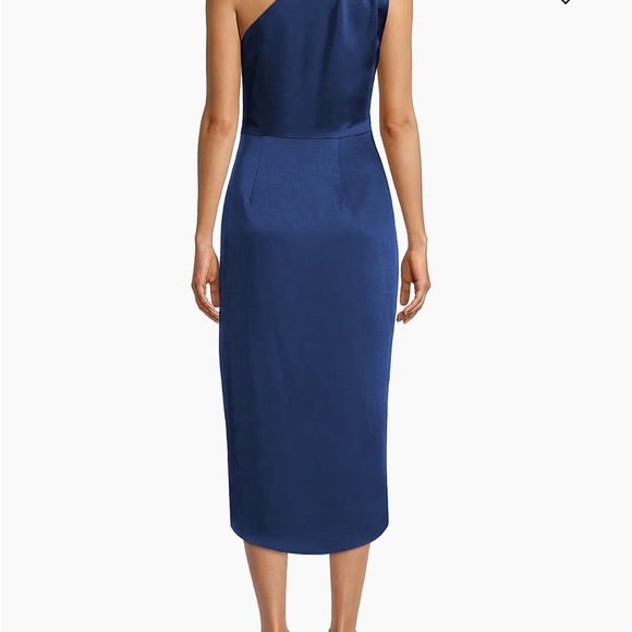 Elliatt Blue One Shoulder Dress - Picture 2 of 7